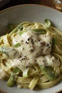 image of chicken Alfredo with zucchini noodles,
