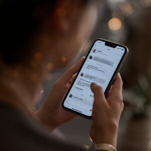 AI written love messages on phones,